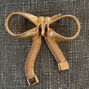 80s Vintage gold tone ribbon bow brooch, ribbons flexible